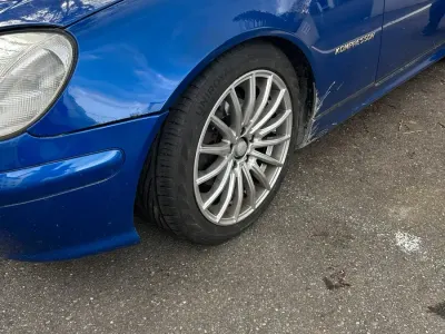 Gebraucht Mercedes SLK230 197 PS (144 kW) 2000 Blau Cabrio