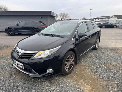 Gebraucht Toyota Avensis 124 PS (91 kW) 2013 Schwarz Kombi