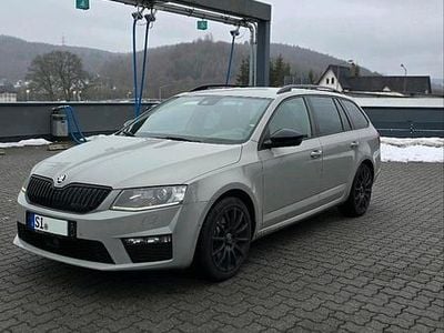 Grau Gebraucht 2015 Skoda Octavia RS Kombi | 16.000 € (Teuer)