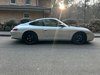 Porsche 911 Carrera