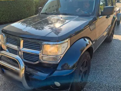 Gebraucht Dodge Nitro SXT 177 PS (130 kW) 2010 Schwarz SUV