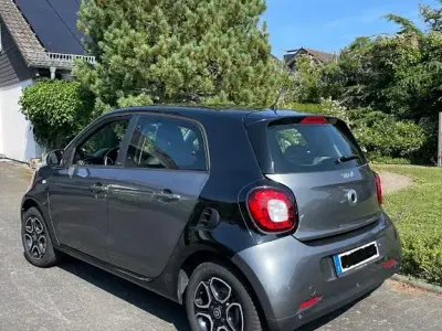 Gebraucht Smart ForFour 90 PS (66 kW) 2018 Grau Kleinwagen