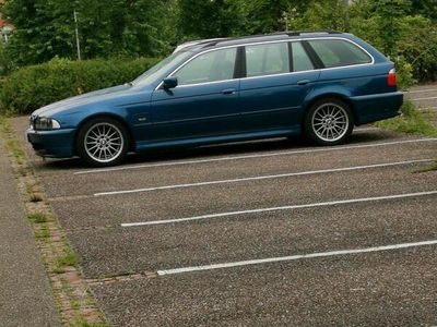BMW 525