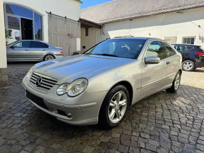 Gebraucht Mercedes C180 143 PS (105 kW) 2004 Silber Coupé