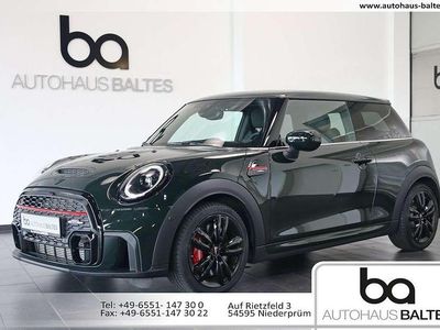 Gebraucht Mini John Cooper Works 231 PS (169 kW) 2023 Rebel green uni Kleinwagen