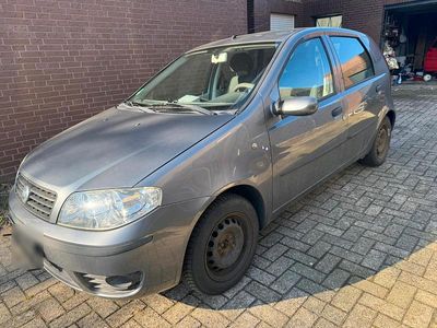 Gebraucht Fiat Punto 60 PS (44 kW) 2004 Silber Kleinwagen