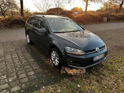 Gebraucht VW Golf VII LOUNGE 110 PS (80 kW) 2015 Grau Kombi