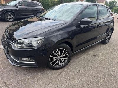 Gebraucht VW Polo Allstar 75 PS (55 kW) 2016 Deepschwarz Kleinwagen