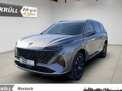 Neu MG MGS9 299 PS (219 kW) 2026 Silber SUV