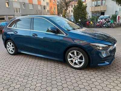 Mercedes B220