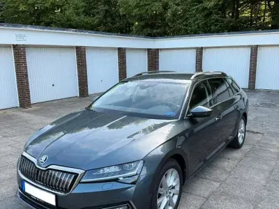 Gebraucht Skoda Superb Style 218 PS (160 kW) 2020 Grau Kombi