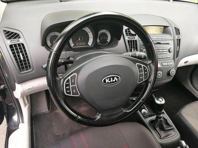 Schwarz Gebraucht 2007 Kia Ceed Kleinwagen | 3.400 €