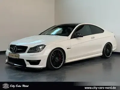 Gebraucht Mercedes C63 AMG AMG 510 PS (375 kW) 2011 Diamantweiß Coupé
