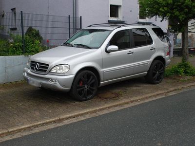 Gebraucht Mercedes ML400 250 PS (183 kW) 2003 Silber SUV