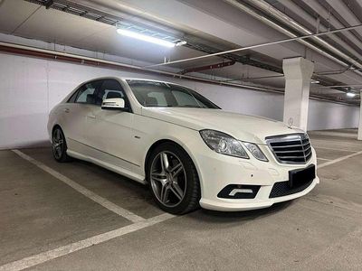 Gebraucht Mercedes E200 Avantgarde 136 PS (100 kW) 2011 Weiß Limousine