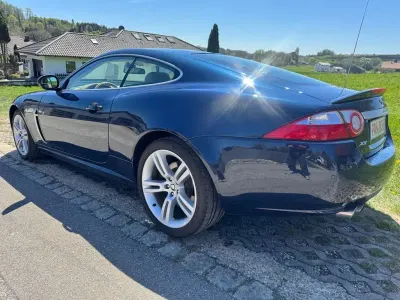 Gebraucht Jaguar XKR Supercharged 416 PS (305 kW) 2008 Indigo blue . Coupé
