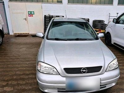 Usata Opel Astra 101 CV (74 kW) 2000 Argento Berlina
