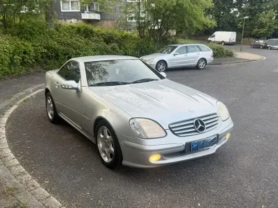 Gebraucht Mercedes SLK200 163 PS (119 kW) 2003 Silber Cabrio