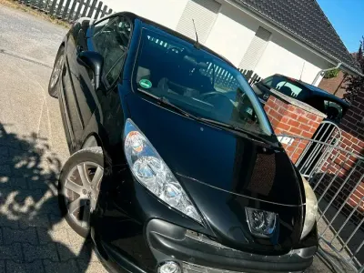 Gebraucht Peugeot 207 CC 120 PS (88 kW) 2009 Schwarz Cabrio