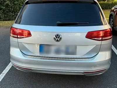 Gebraucht VW Passat 150 PS (110 kW) 2018 Grau Kombi