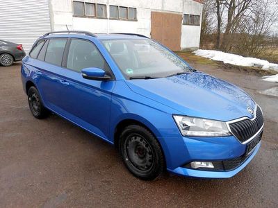 Gebraucht Skoda Fabia Ambition 95 PS (69 kW) 2019 Raceblaumetallic (metallic) Kombi