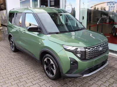 Neu Ford Tourneo Active 100 kW (136 PS) 2026 Frozen white Van / Kleinbus