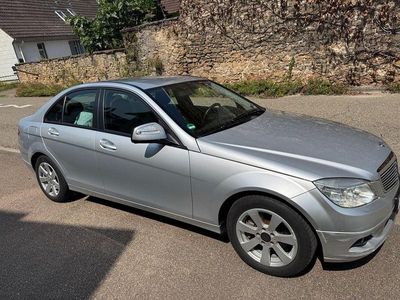 Mercedes 220