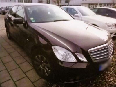 Gebraucht Mercedes E220 170 PS (125 kW) 2009 Braun Limousine
