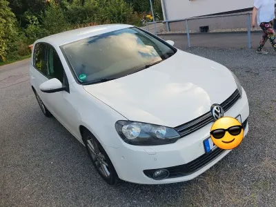 Gebraucht VW Golf VI Team 105 PS (77 kW) 2010 Weiß Limousine