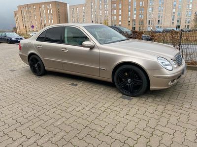 Usata Mercedes 220 150 CV (110 kW) 2004 Beige Berlina