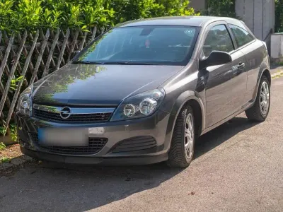Gebraucht Opel Astra GTC Selection 116 PS (85 kW) 2010 Grau Coupé