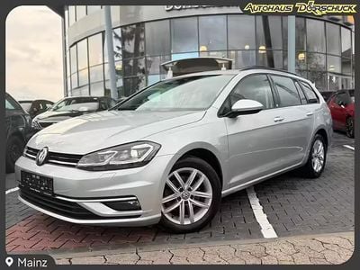 Usado VW Golf VII Comfortline 150 HP (110 kW) 2020 Prateado Carrinha