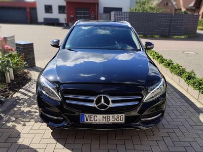 Schwarz Gebraucht 2016 Mercedes C200 Avantgarde Kombi | 16.000 € (Etwas zu teuer)