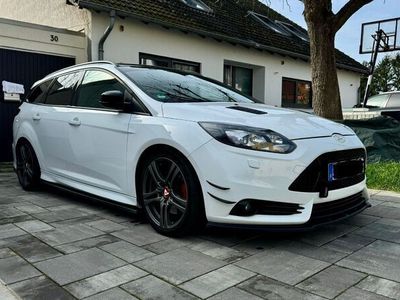 gebraucht Ford Focus 2,0 EB ST Leder-Sport-Paket Turnier ST