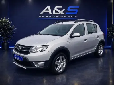 Gebraucht Dacia Sandero Prestige 90 PS (66 kW) 2014 Silber Limousine