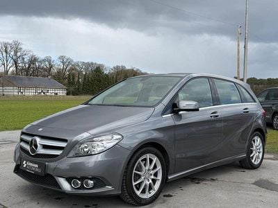 Usata Mercedes B200 156 CV (114 kW) 2012 Grigio Monovolume