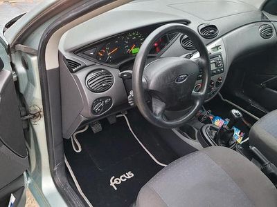 Grün Gebraucht 2004 Ford Focus Kombi | 1.800 €