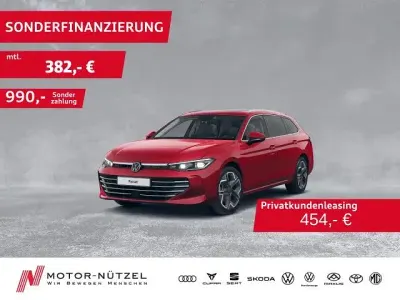 Gebraucht VW Passat Elegance 150 PS (110 kW) 2024 Chilirot metallic Kombi