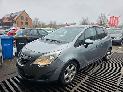 Gebraucht Opel Meriva 101 PS (74 kW) 2010 Silber Van / Kleinbus