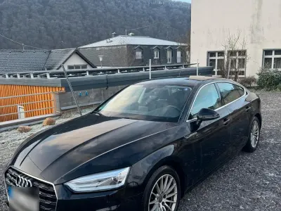 Gebraucht Audi A5 Sportback Comfort 150 PS (110 kW) 2018 Schwarz Kleinwagen
