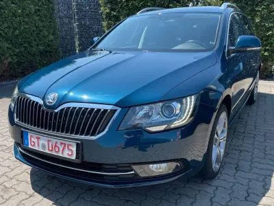 Gebraucht Skoda Superb Ambition 160 PS (117 kW) 2014 Blau Kombi