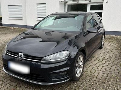Gebraucht VW Golf VII Highline 125 PS (91 kW) 2014 Schwarz Limousine