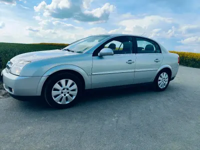Usata Opel Vectra Elegance 122 CV (89 kW) 2004 Argento Berlina