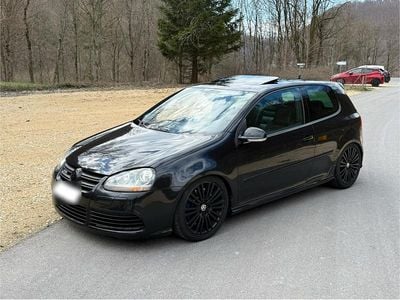 Begagnad VW Golf V R 250 HK (183 kW) 2005 Halvkombi