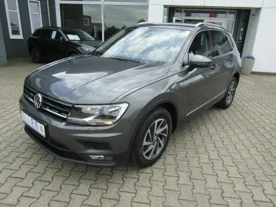 Używany VW Tiguan Sound 150 KM (110 kW) 2018 Szary SUV