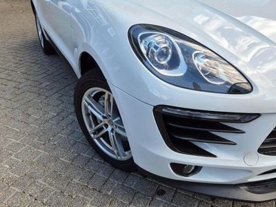 Porsche Macan S