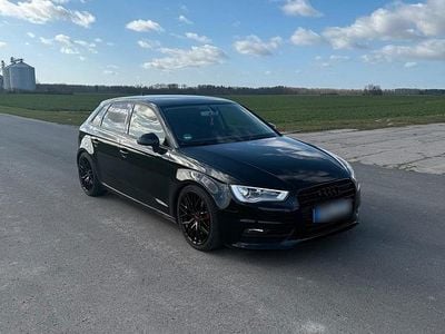 Usata Audi A3 Sportback 110 CV (80 kW) 2015 Nero Utilitaria