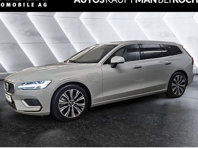 Grau Gebraucht 2024 Volvo V60 Plus Kombi | 42.890 € (Fairer Preis)