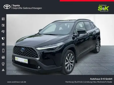 Gebraucht Toyota Corolla Cross Lounge 197 PS (144 kW) 2023 Attitude black mc. SUV