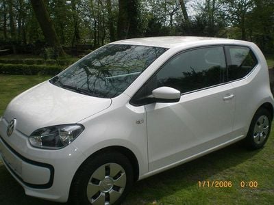 Gebraucht VW up! take up! 68 PS (50 kW) 2013 Weiß Kleinwagen